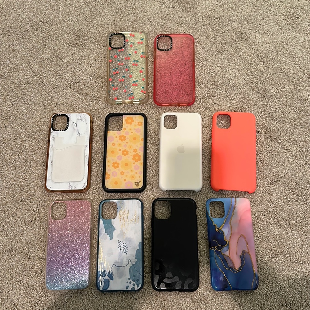 iPhone 11 Case (10 pcs)